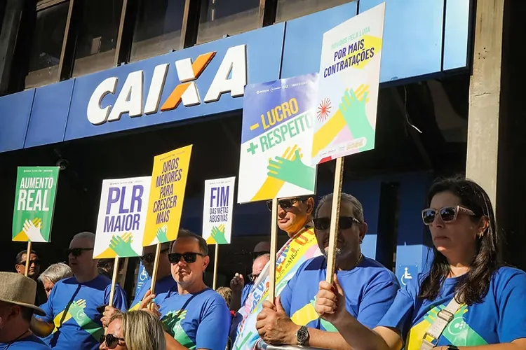 Caravana em Umuarama denuncia adoecimento dos bancários